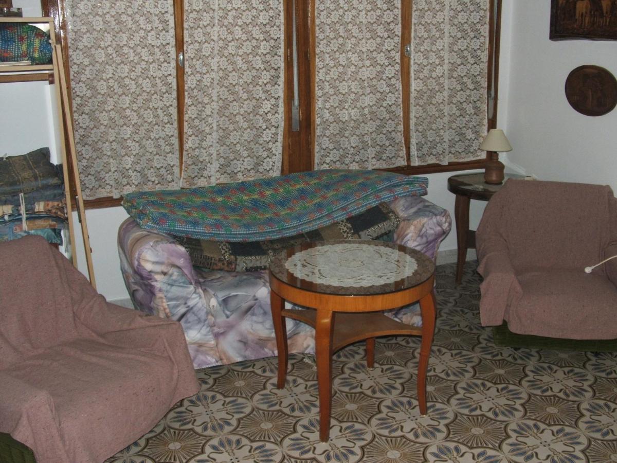 Agancs Vendeghaz Hotel Balatonszárszó Buitenkant foto